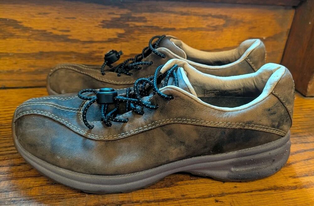 Merrell Walking Shoes Women 7.5 Brown Leather Lace Up Comfort Outdoor Casual